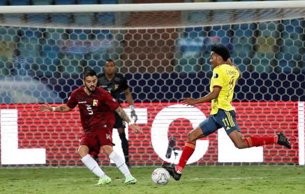 Rueda valora el volumen ofensivo de Colombia y trabajo del portero Faríñez - Fútbol Internacional - ABC Color