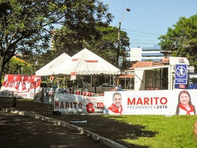 COLORADOS ocupan masivamente ESPACIOS PÚBLICOS