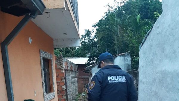 Policías y fiscales buscan a autores de balacera y homicidio en Villa Elisa
