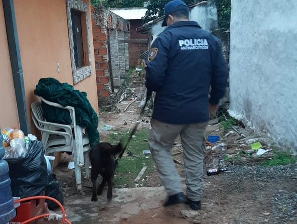 Allanan viviendas en Villa Elisa y Lambaré para aclarar homicidio · Radio Monumental 1080 AM