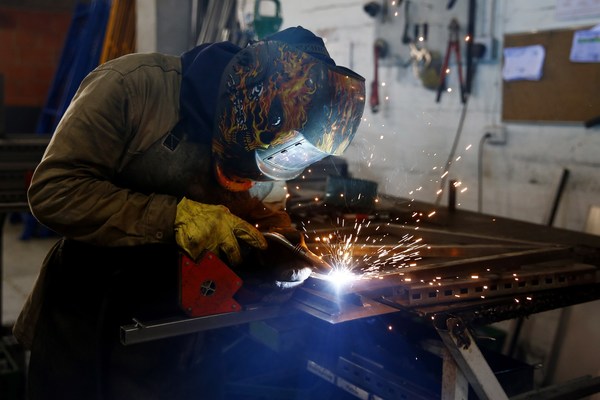 El Congreso colombiano aprueba una ley que reduce la semana laboral a 42 horas - MarketData