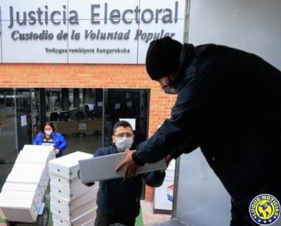 El TSJE distribuye máquinas de votación en Central •