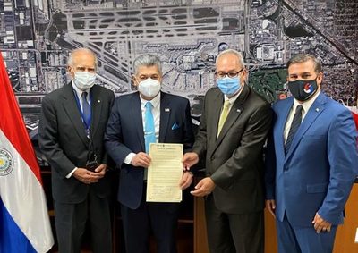 Acordaron trabajar en la creación del servicio aéreo sin escalas de Miami a Asunción