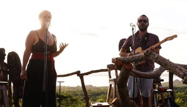 Diario HOY | Concierto homenaje a los padres en la feria de La Red Agroecológica