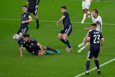 Escocia arranca un enorme empate a Inglaterra en Wembley