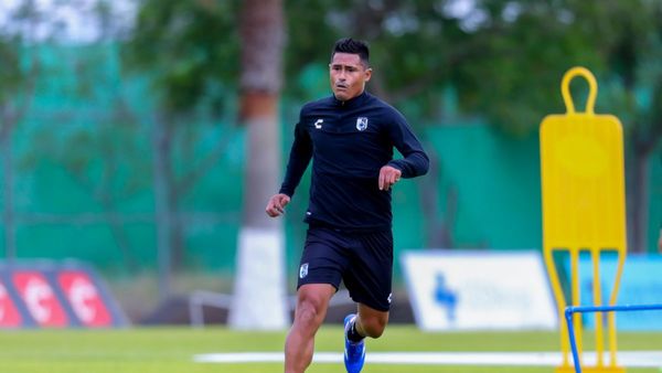 Osvaldo Martínez firma y ya entrena con su club en México