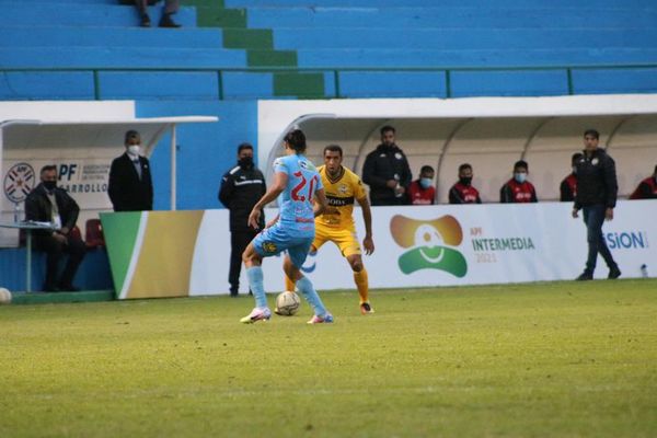 Resistencia remonta en los minutos finales - Fútbol de Ascenso de Paraguay - ABC Color