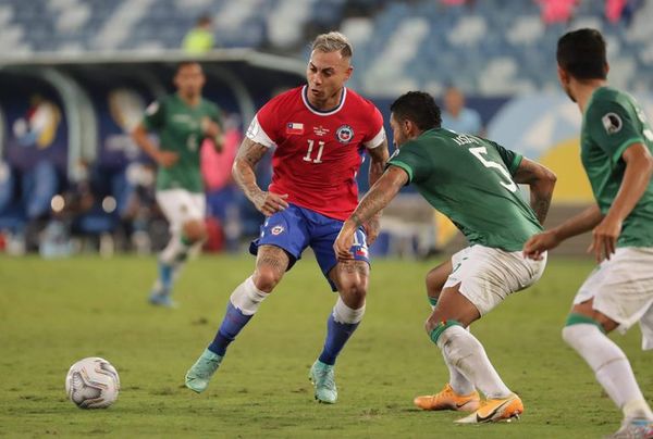 Eduardo Vargas: “Dominamos el primer tiempo y el segundo nos dejamos estar” - Fútbol Internacional - ABC Color