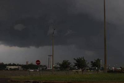 CONTINÚAN LAS LLUVIAS Y EL AMBIENTE FRIO