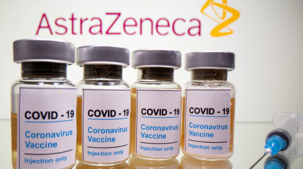 Uso de AstraZeneca aprobado en mayores de 50 años