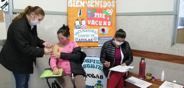 Inmunizan a embarazadas en Ayolas - Nacionales - ABC Color
