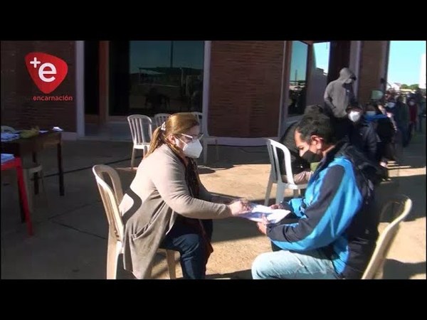 VOLUNTARIOS DE LA UCI AYUDAN EN EL AUTOVAC