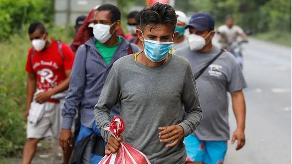 Piden que migrantes sean incluidos en vacunación contra Covid-19 en la frontera México-EE.UU | El Independiente
