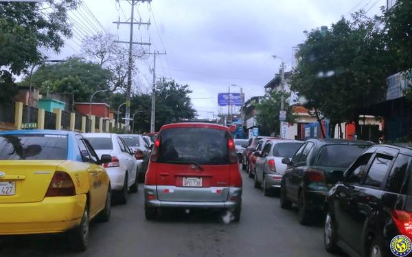 Un sábado de “furia” en el tránsito en Luque •