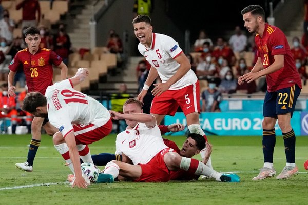 España sigue frenada y no puede con Polonia en la Eurocopa
