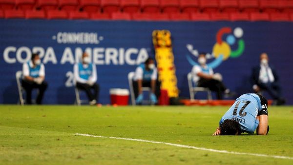 Uruguay entrena en Brasilia tras caer ante Argentina