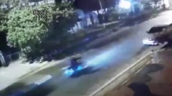 Policía impacta a motociclista en Areguá y es liberado rápidamente | Noticias Paraguay