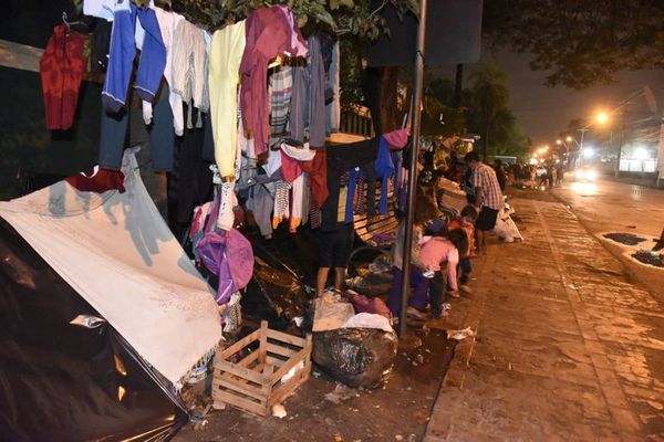 Pese a orden judicial, autoridades aún no dan refugio a niños en situación de calle - Nacionales - ABC Color