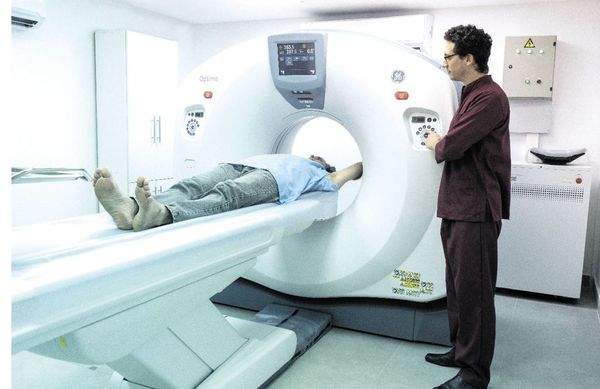 Atención idónea en exclusivas áreas médicas - Inauguración Clínica Villa Morra - ABC Color