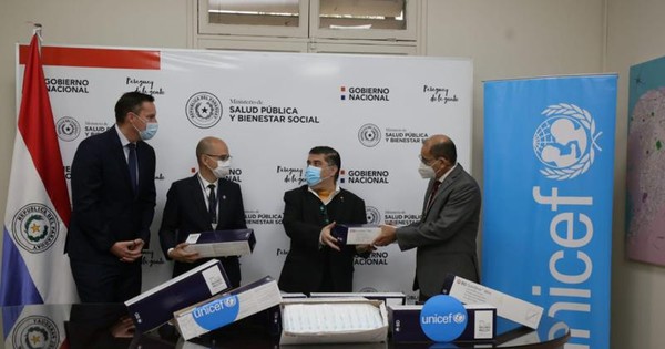 La Nación / Unicef donó 540.000 jeringas al Ministerio de Salud