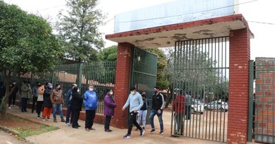 La Nación / Jornada electoral arrancó sin mayores inconvenientes en Luque