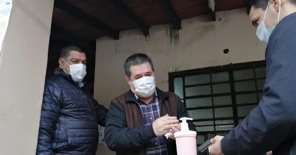 Horacio Cartes ya depositó su voto