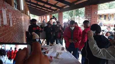 Ulises Quintana y Esteban Wiens ya depositaron su voto - La Clave