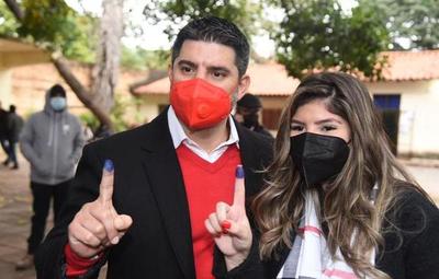 Hija de “Nenecho” participa por primera vez en las elecciones