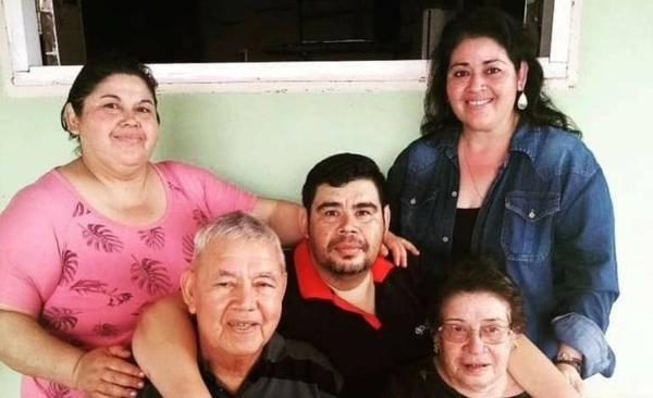 Diario HOY | Covid se lleva a su mamá, papá y hermanas: “En 22 días me quedé sin familia”