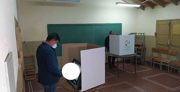 Descuido de entorno de Alegre permitió ver su voto - Nacionales - ABC Color