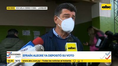 Efraín Alegre ya depositó su voto - ABC Noticias - ABC Color
