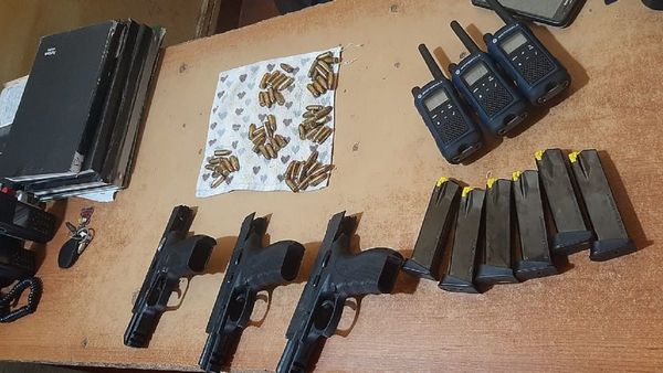 Tres aprehendidos con armas de fuego en local de votación de Caazapá