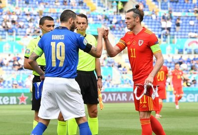 Pese a la derrota ante Italia, Gales logra el paso a octavos de la Eurocopa
