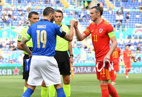 Pese a la derrota ante Italia, Gales logra el paso a octavos de la Eurocopa
