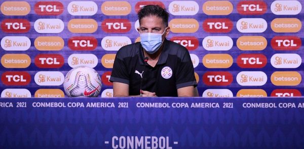Berizzo pretende 'jugar de igual a igual' e incomodar a Argentina con la presión alta