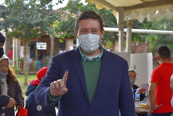 Exintendente Navarro buscará su reelección - Nacionales - ABC Color