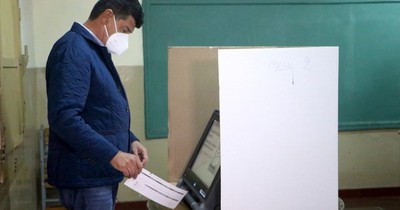 La Nación / Elecciones liberales: Liderazgos divididos y pálida diferencia para Efraín
