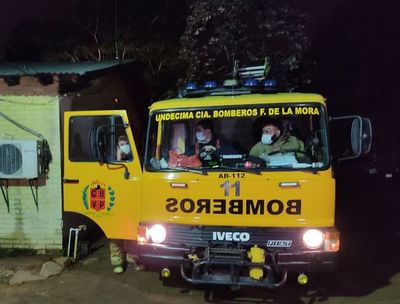 Bomberos en servicio fueron amenazados con pistola en barrio San Miguel de San Lorenzo - Nacionales - ABC Color
