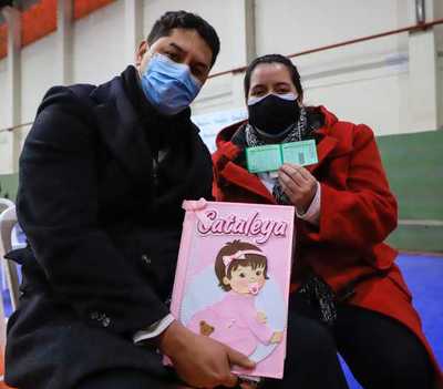 Más de 9.000 embarazadas ya fueron inmunizadas contra el coronavirus | .::Agencia IP::.