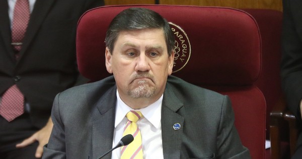 La Nación / PLRA: “Efraín Alegre debe entender que es presidente de todos los liberales”