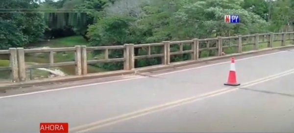 Denuncian fisuras en puente que une las ciudades de Valenzuela y Caballero | Noticias Paraguay
