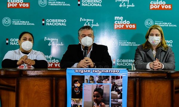 Salud apoya a niño con cardiopatía