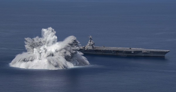 La Nación / EEUU prueba resistencia de buque de guerra con megaexplosiones