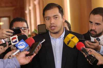 Patria Querida es un satélite de la ANR, dice candidato a intendente de CDE - El Trueno