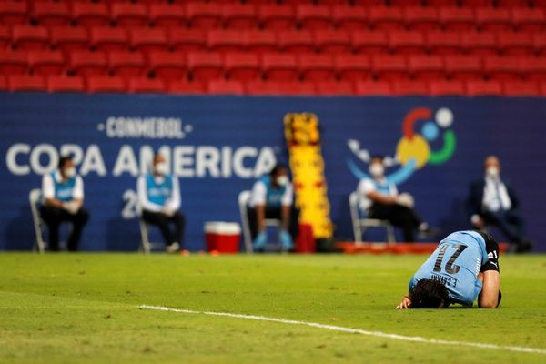 Supuesto acoso sexual y detención en la selección de Uruguay - Fútbol Internacional - ABC Color