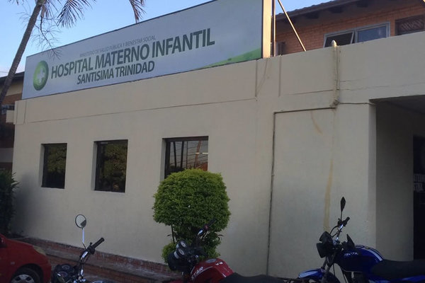 Bebé nació en el asiento trasero de una patrullera en Trinidad | Ñanduti