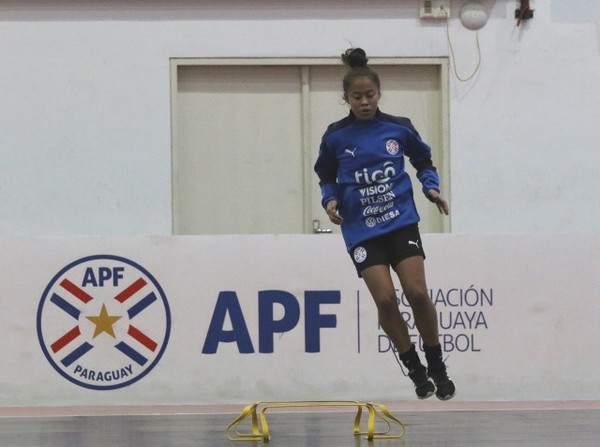 La Albirroja Femenina Sub 20 inició entrenamiento en el COP - APF