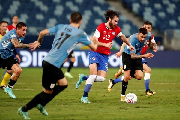 Chile se mete a los cuartos de final con su empate frente a Uruguay