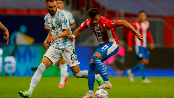 La Albirroja sufre su primer tropiezo en la Copa ante Argentina