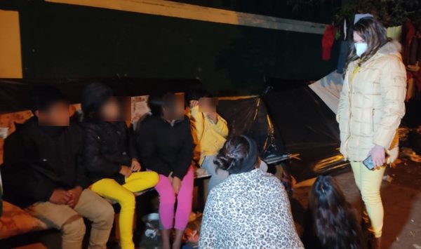 Odenunsia desacato rehe titular INDI-guápe ha ointima mburuvichakuérape mitãnguéra rehe noñepenáigui - ABC Remiandu - ABC Color